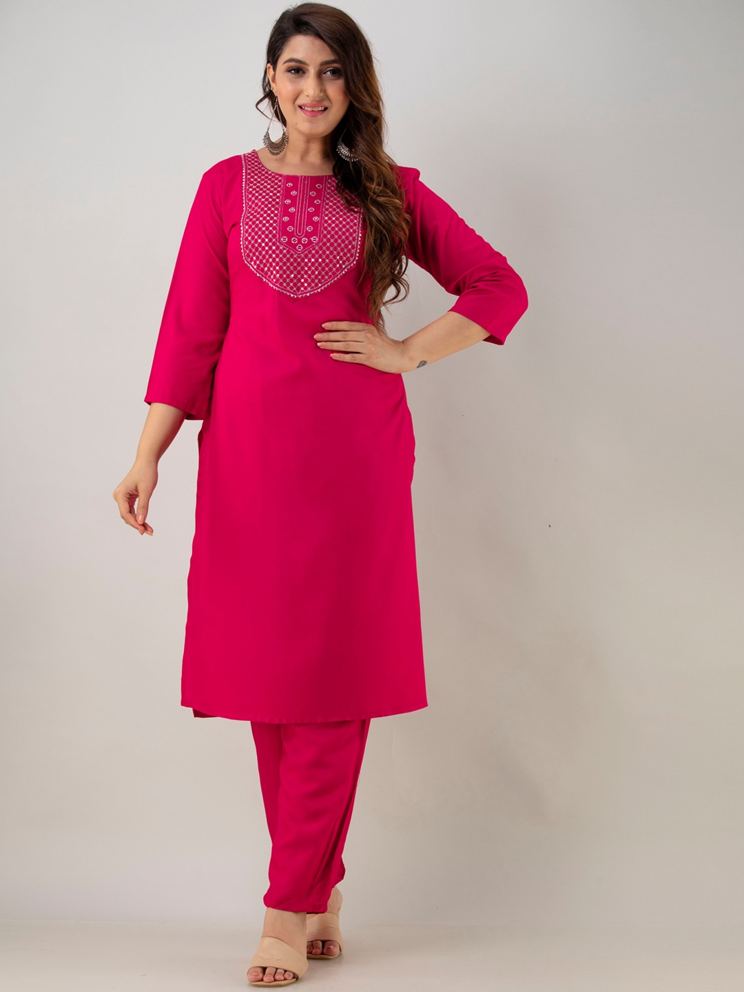 

BARKHA FAB Women Pink Yoke Design Panelled Thread Work Kurta with Trousers