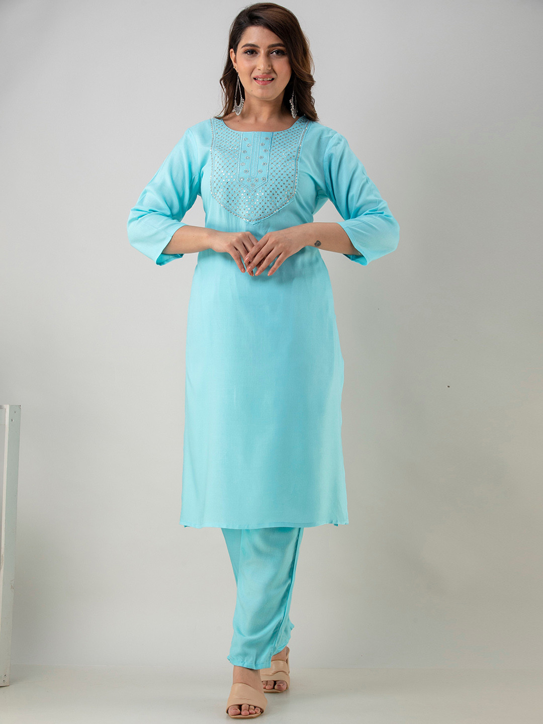 

BARKHA FAB Women Blue Thread Work Kurta with Trousers