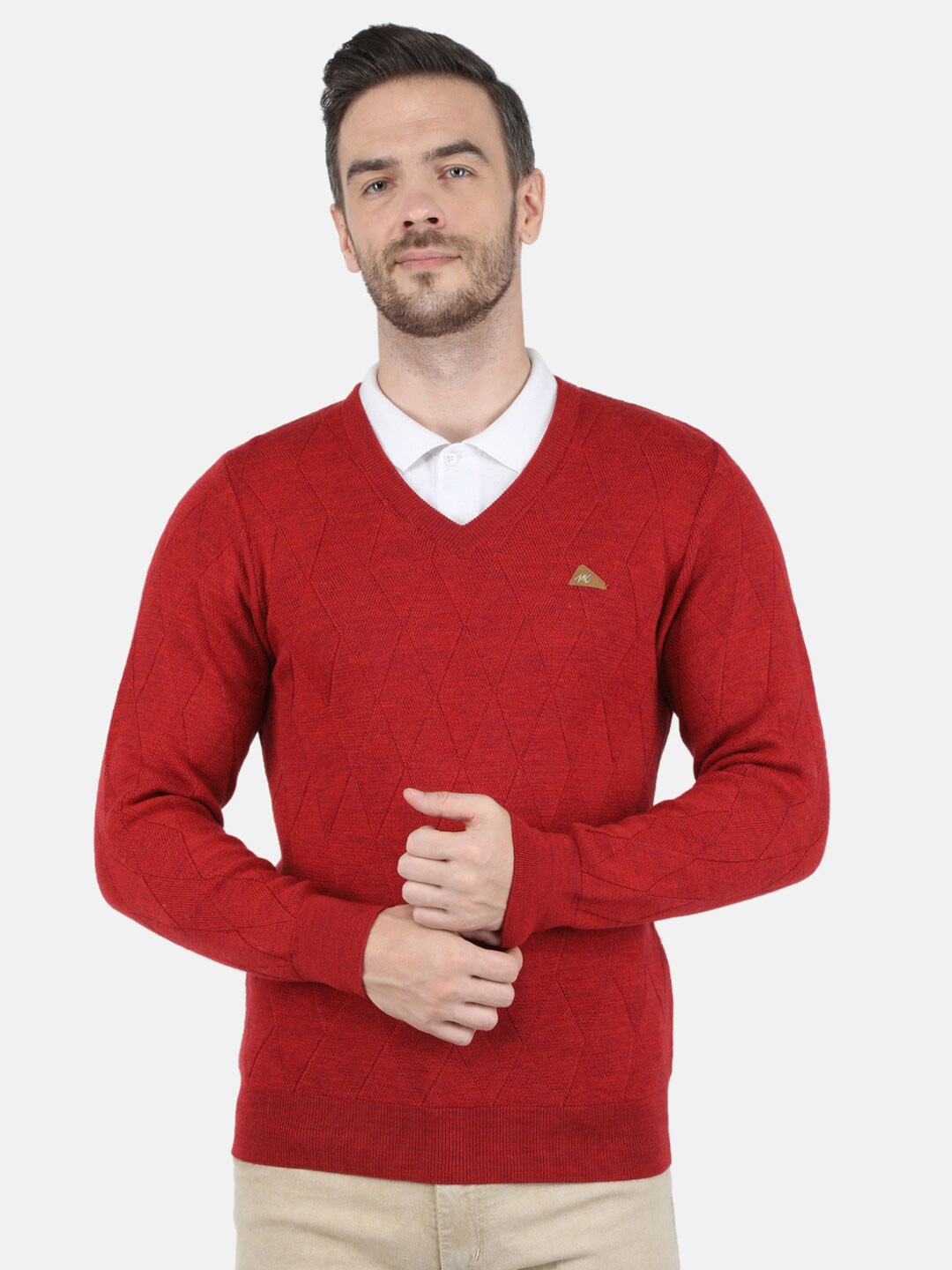 

Monte Carlo Mens Pure Wool Red Self V Neck Pullover