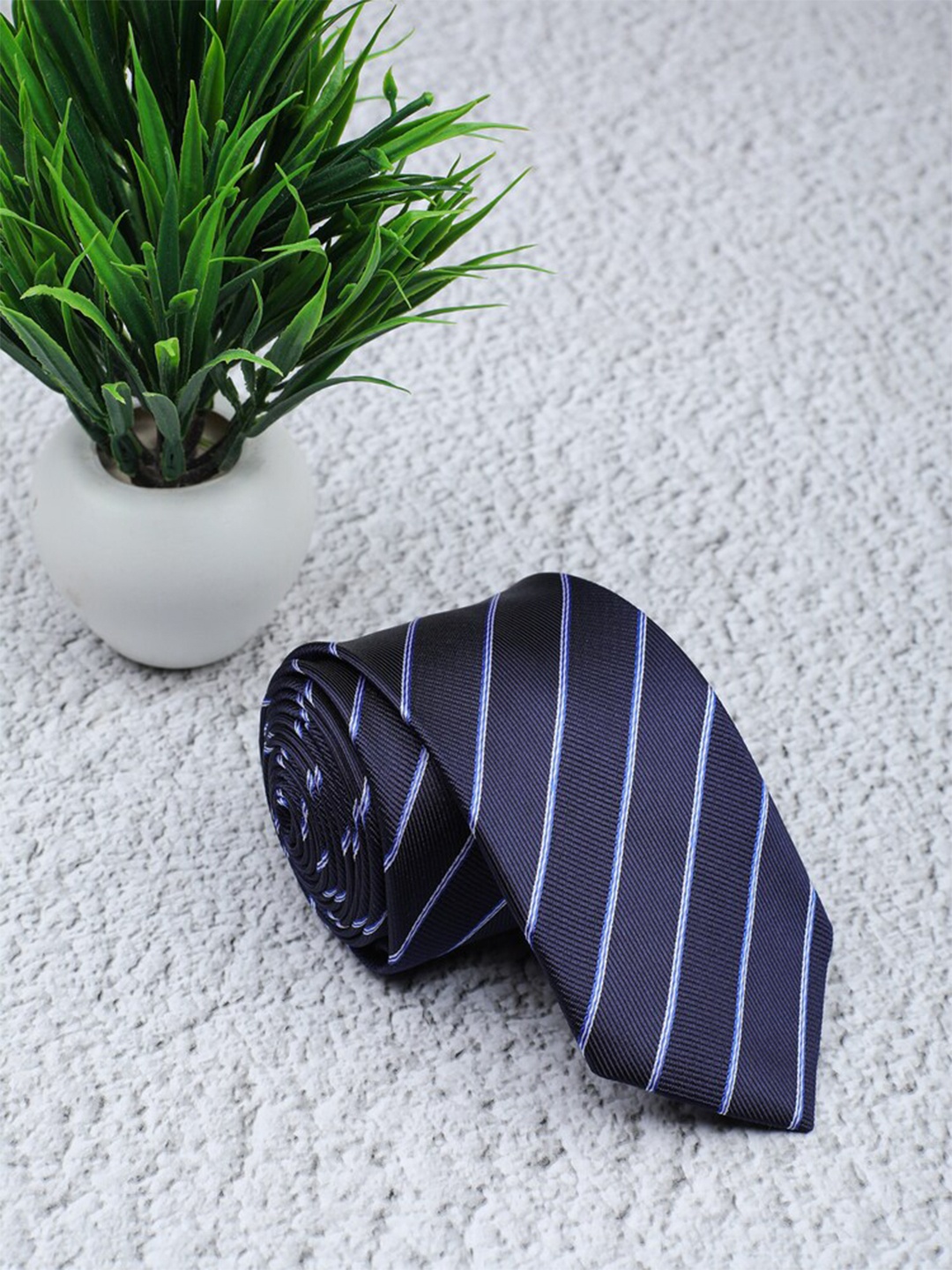 

ELLIS Men Blue & White Striped Broad Tie