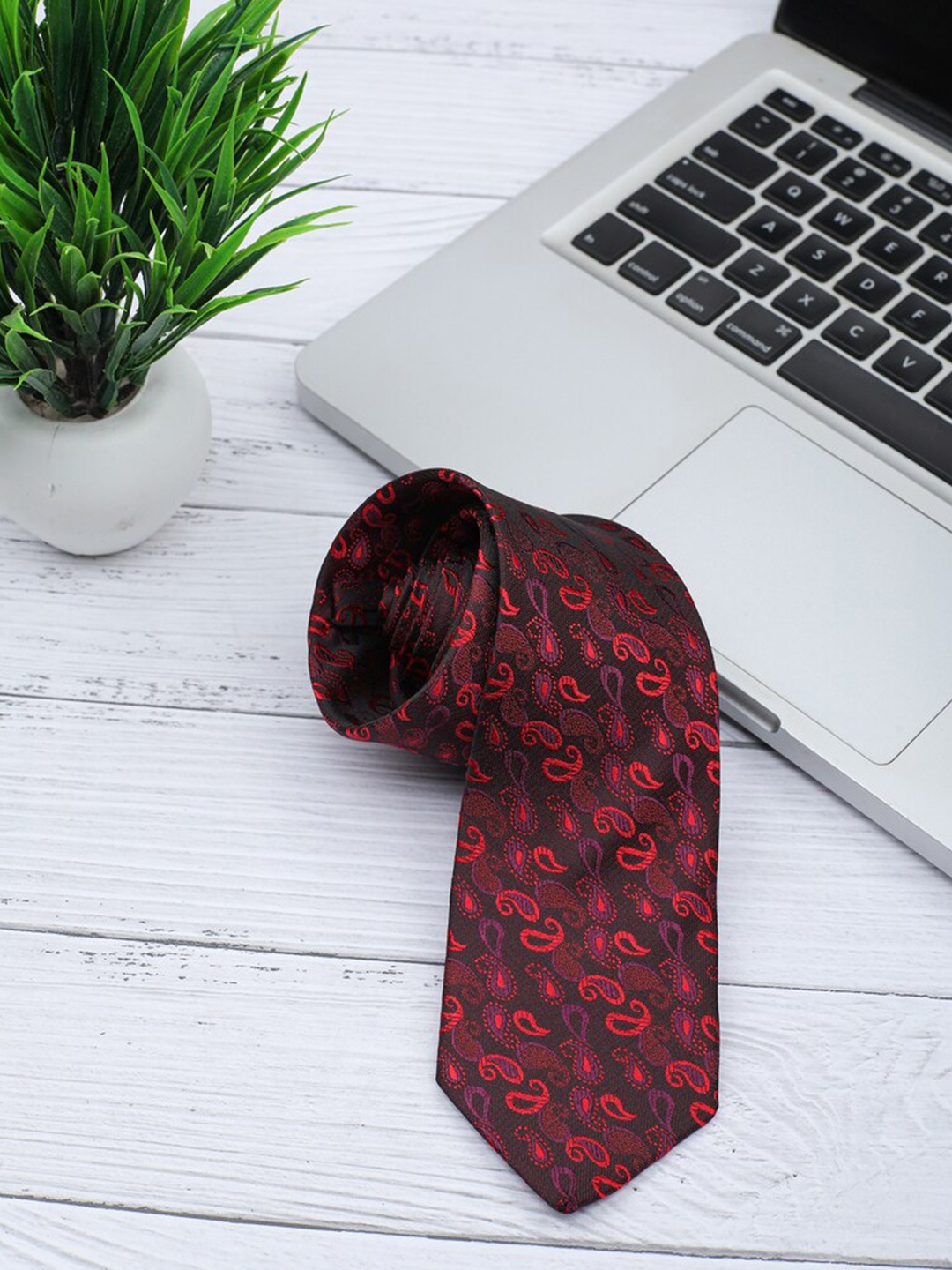 

ELLIS Men Maroon & Black Printed Broad Tie
