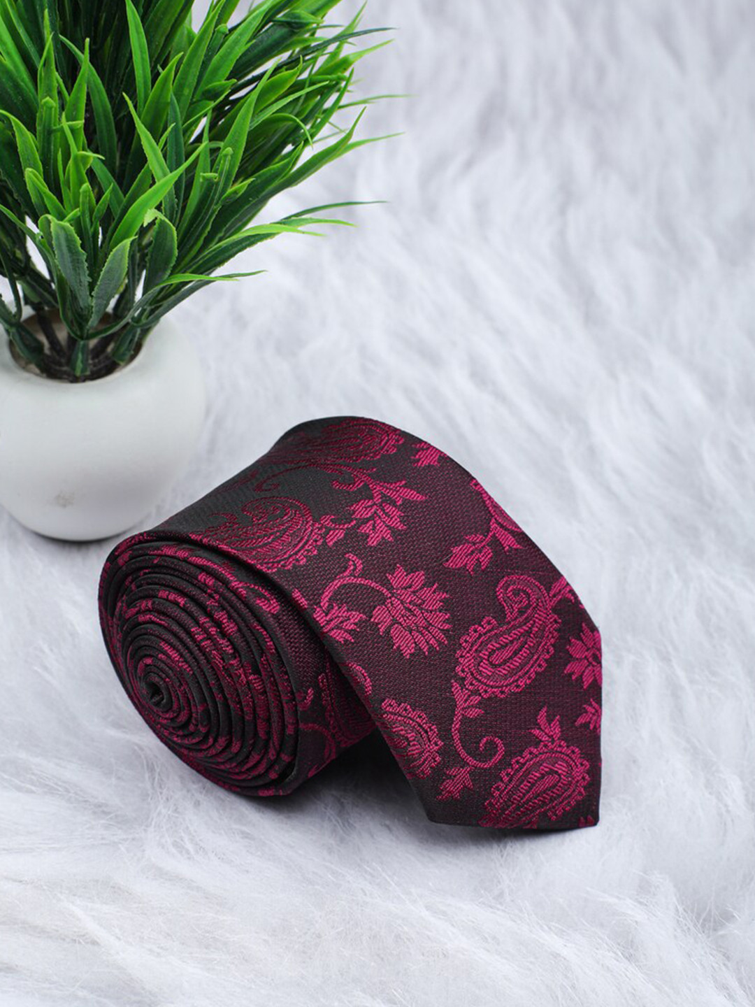

ELLIS Men Pink & Black Printed Broad Tie