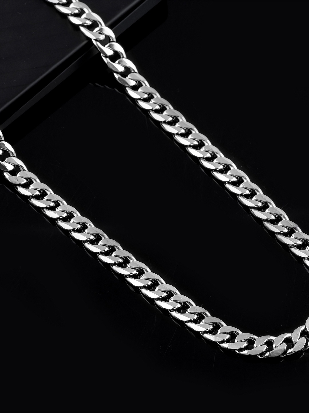 

Brado Jewellery Unisex Silver-Plated Chain, Na