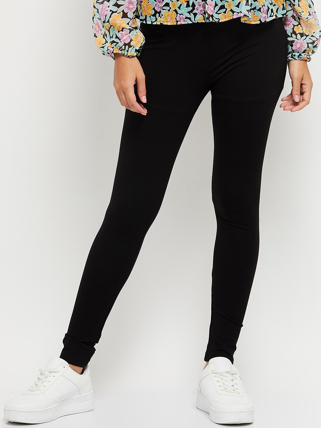 

max Women Black Solid Mid Rise Leggings
