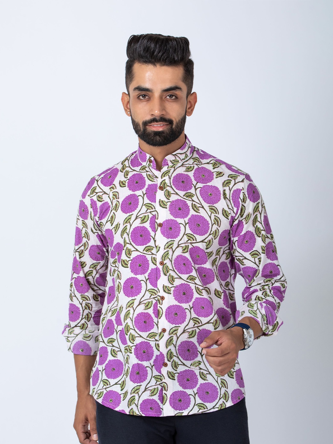 

Firangi Yarn Men Purple & White Floral Printed Full Sleeves Casual Shirt
