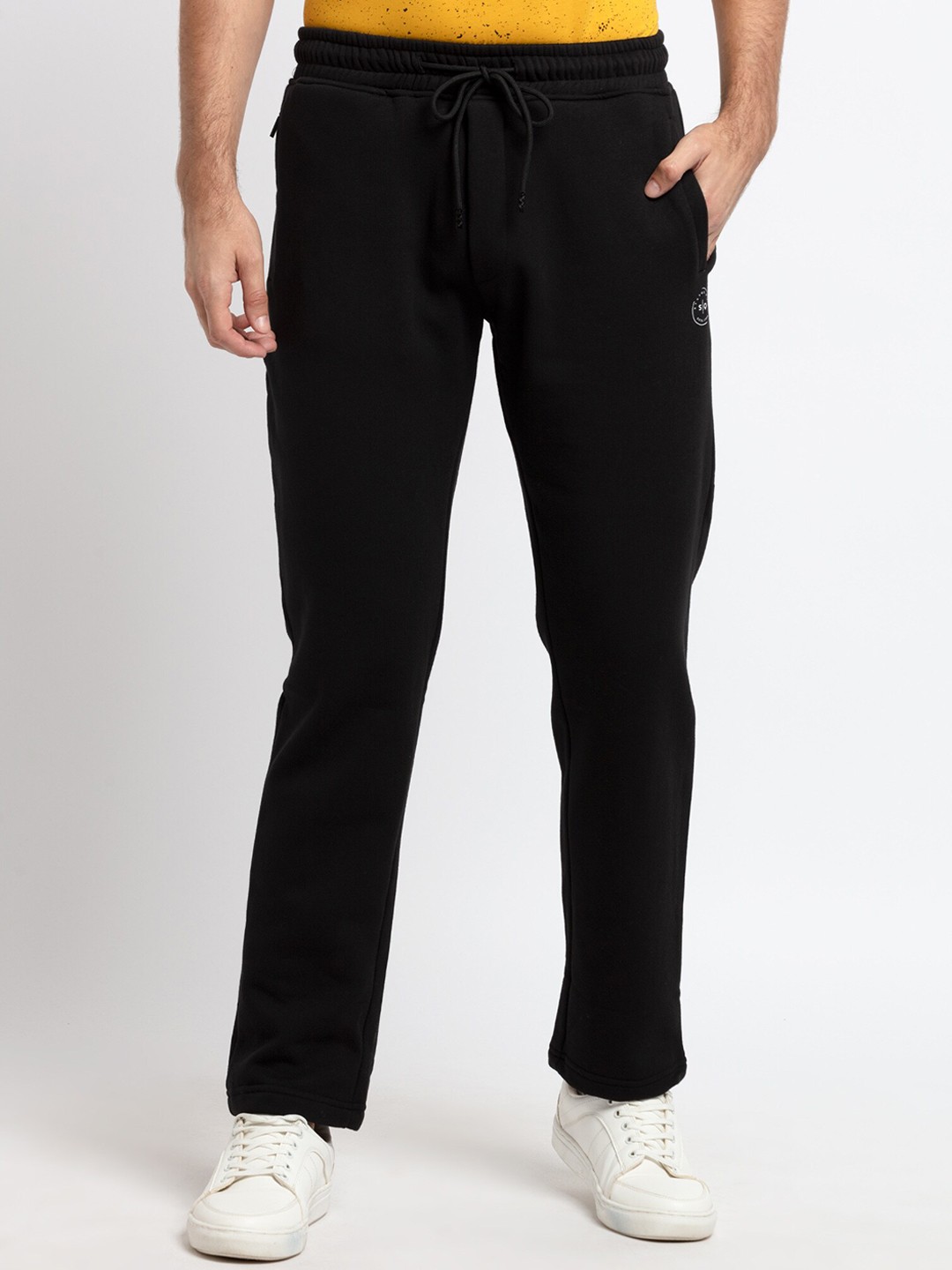 

Status Quo Men Black Solid Track Pants