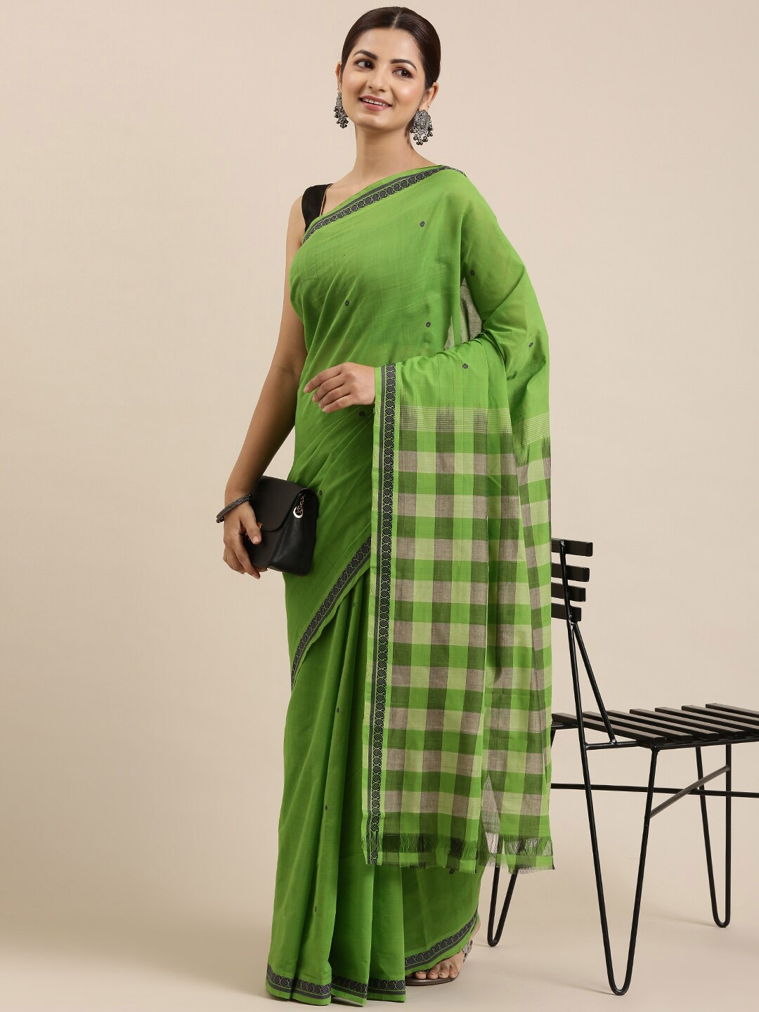 

The Chennai Silks Green & Black Ethnic Motifs Pure Cotton Fusion Saree