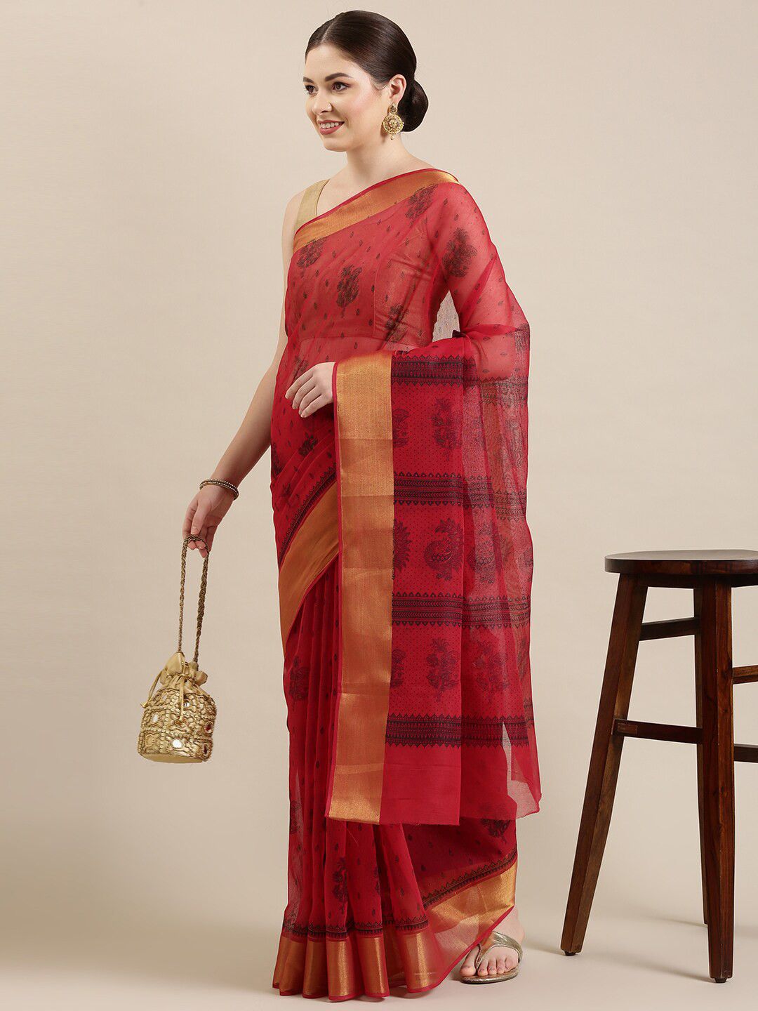 

The Chennai Silks Women Red & Black Floral Zari Pure Cotton Fusion Saree