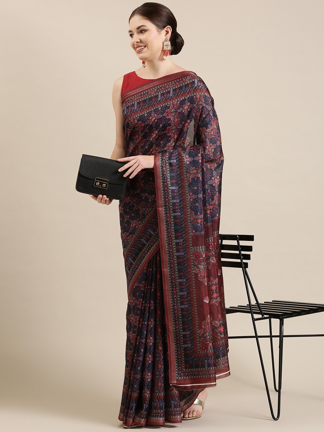 

The Chennai Silks Navy Blue & Pink Floral Linen Blend Saree