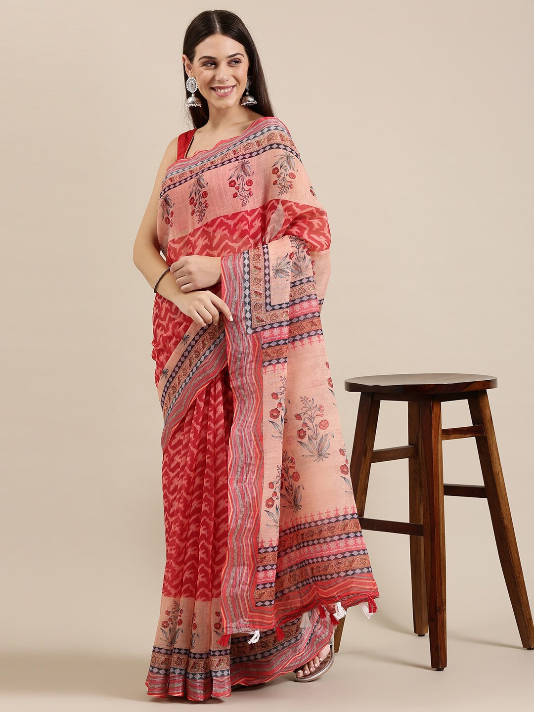 

The Chennai Silks Red & Beige Floral Linen Blend Fusion Saree