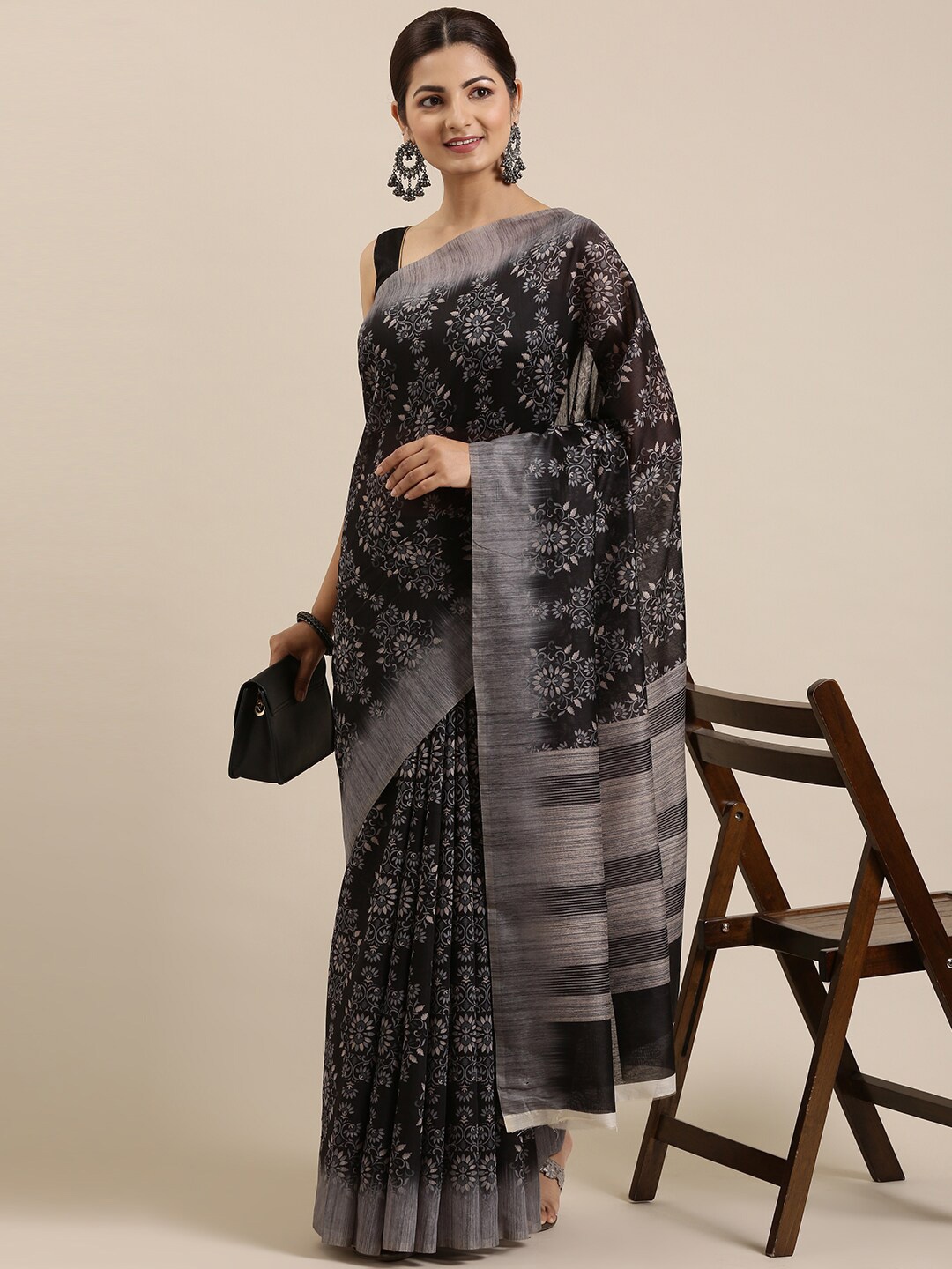 

The Chennai Silks Black & White Floral Zari Fusion Chanderi Saree