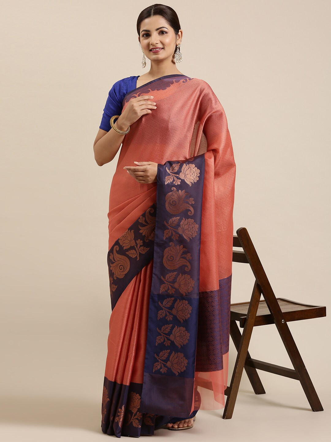 

The Chennai Silks Red & Navy Blue Floral Zari Organza Fusion Banarasi Saree