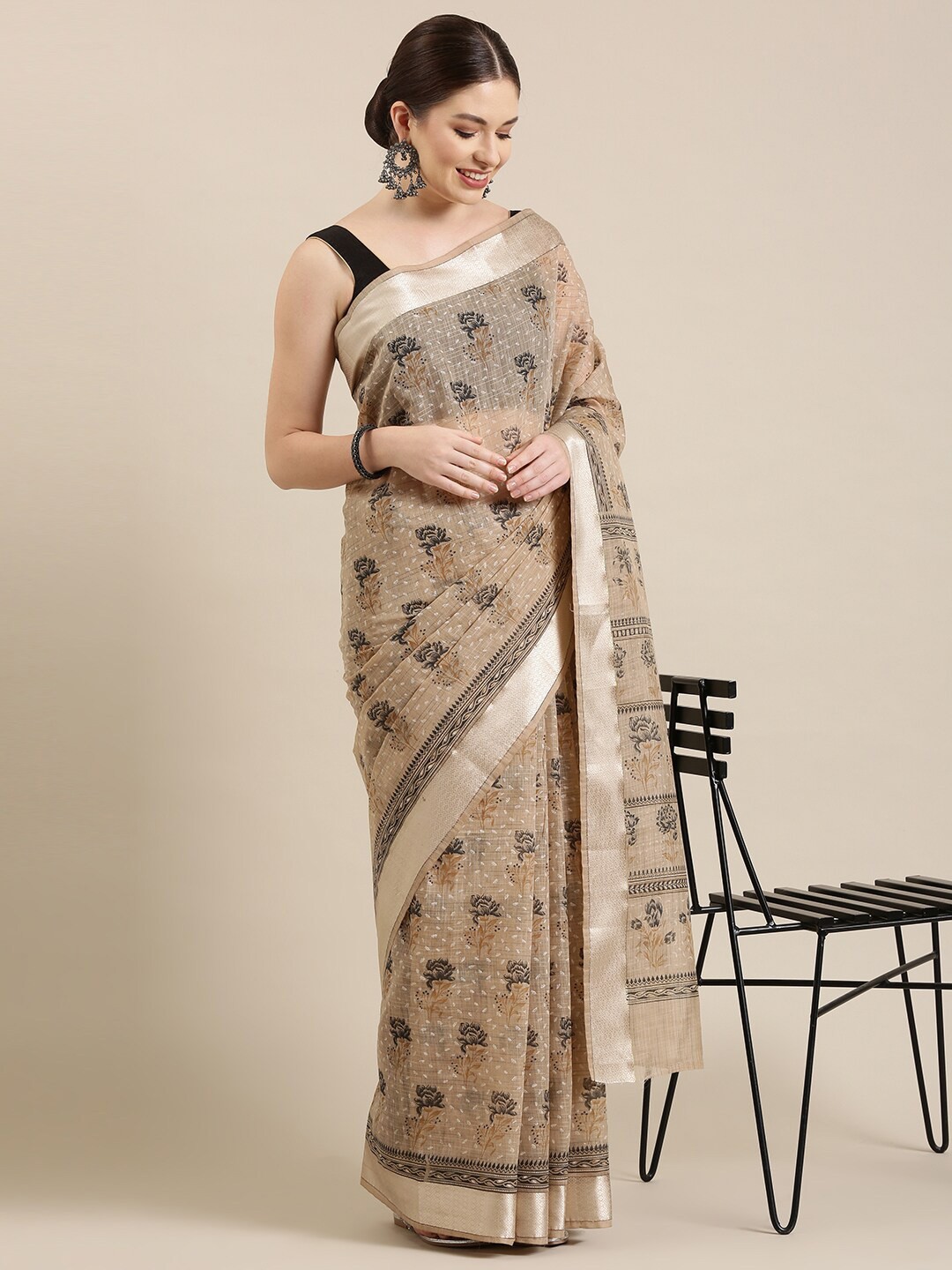 

The Chennai Silks Beige & Black Floral Zari Pure Cotton Saree