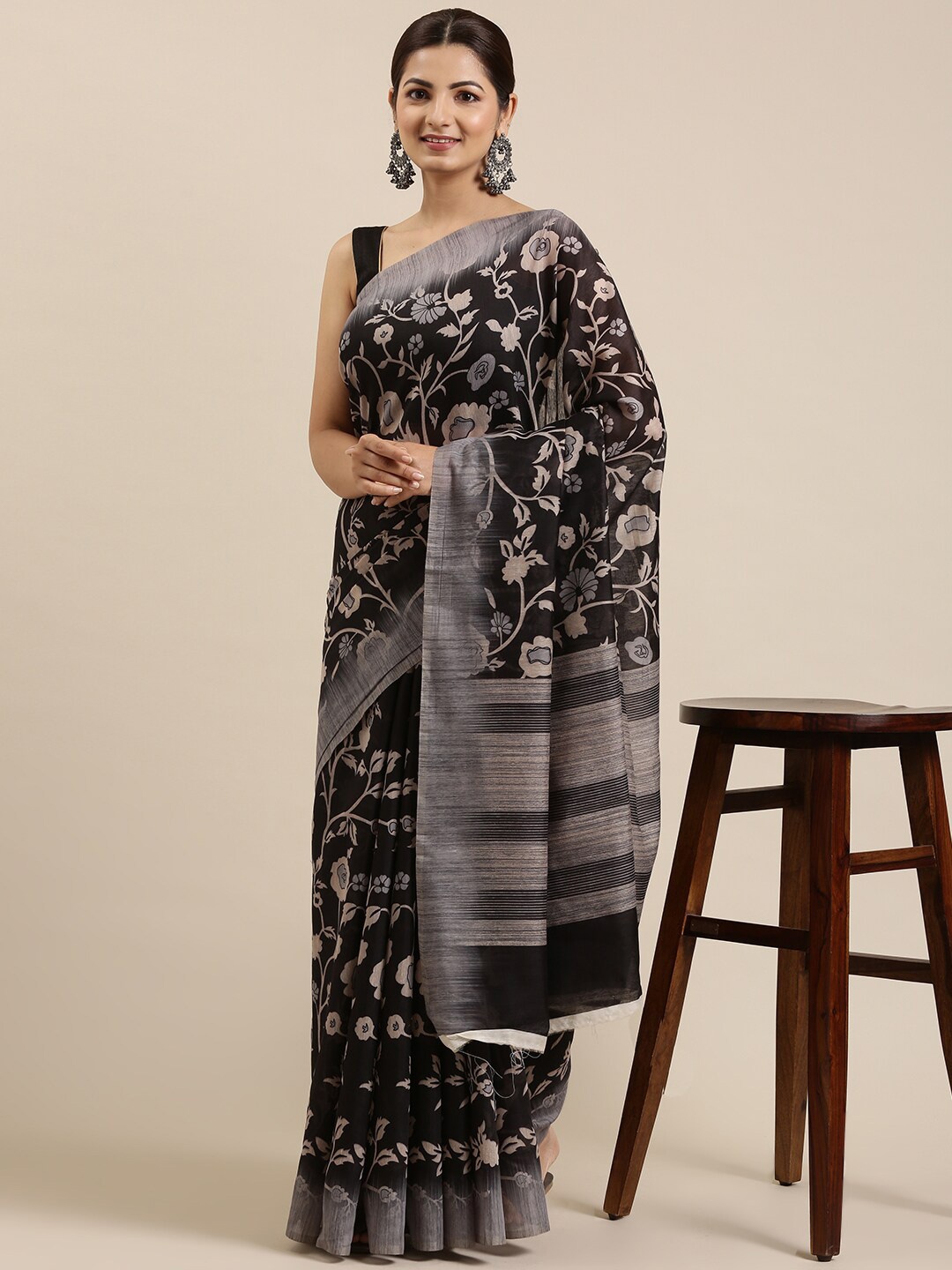 

The Chennai Silks Black & White Floral Printed Zari Fusion Chanderi Saree