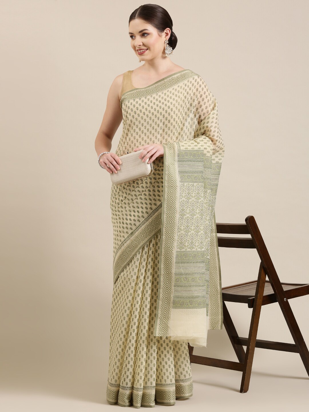

The Chennai Silks Cream-Coloured & Green Floral Pure Cotton Fusion Saree