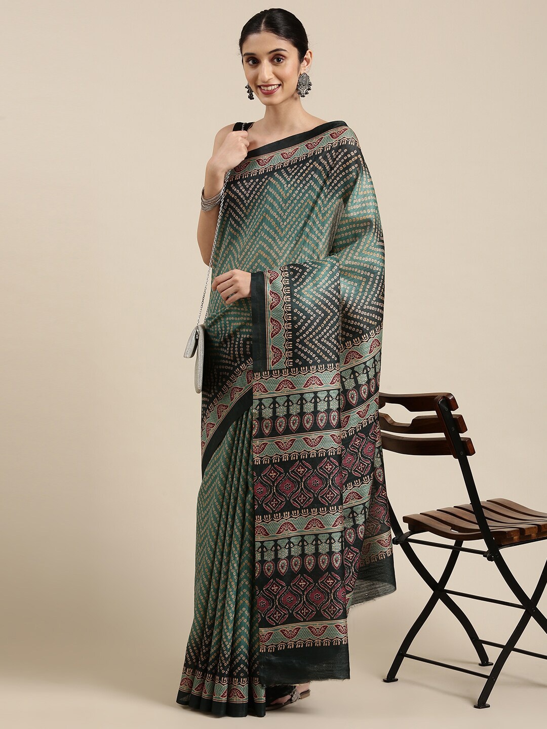 

The Chennai Silks Green & Black Bandhani Fusion Banarasi Saree