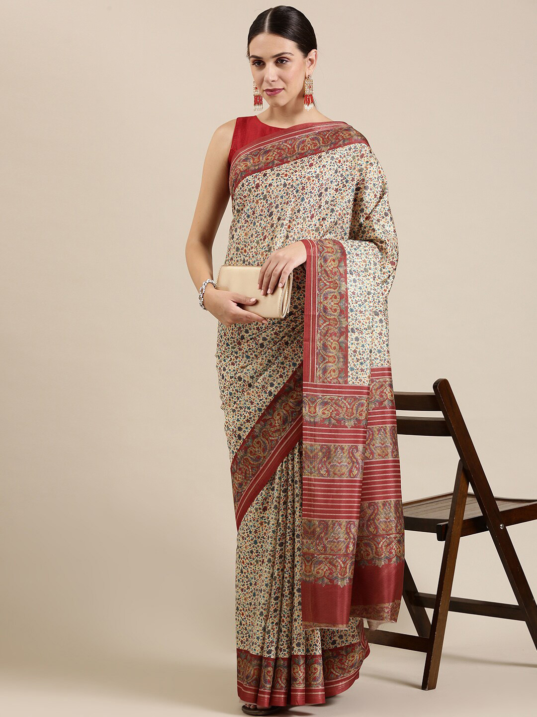 

The Chennai Silks Cream-Coloured & Red Floral Linen Blend Saree