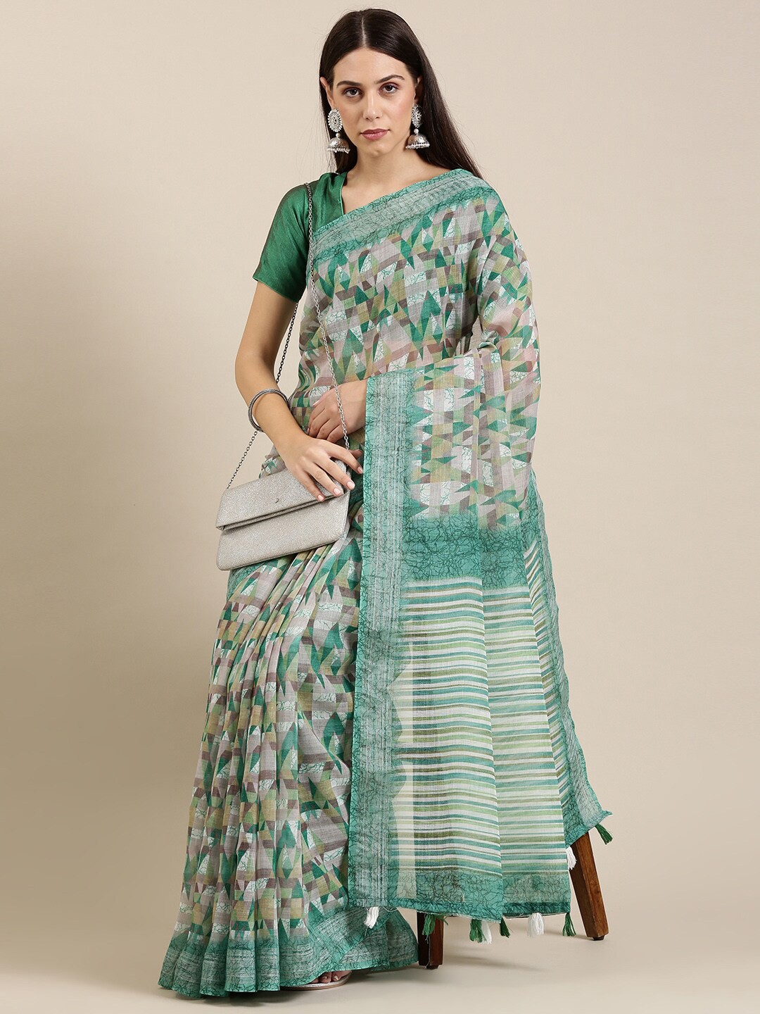 

The Chennai Silks Green & Grey Linen Blend Geometric Print Fusion Saree