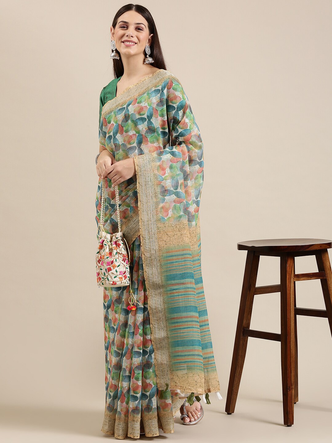 

The Chennai Silks Beige & Green Floral Linen Blend Fusion Saree