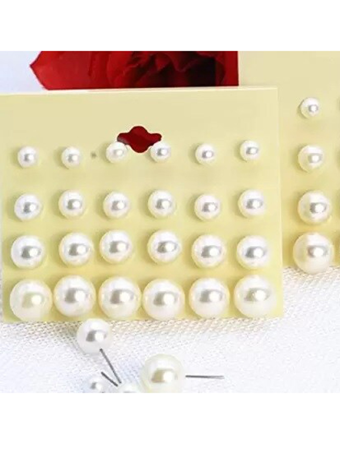 

stripes White Women Contemporary Pearls Stylish Studs Earrings