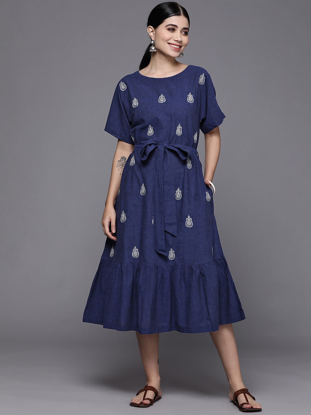

Fabindia Women Navy Blue & Grey Chikankari Embroidered Hand Woven Pure Cotton A-Line Dress
