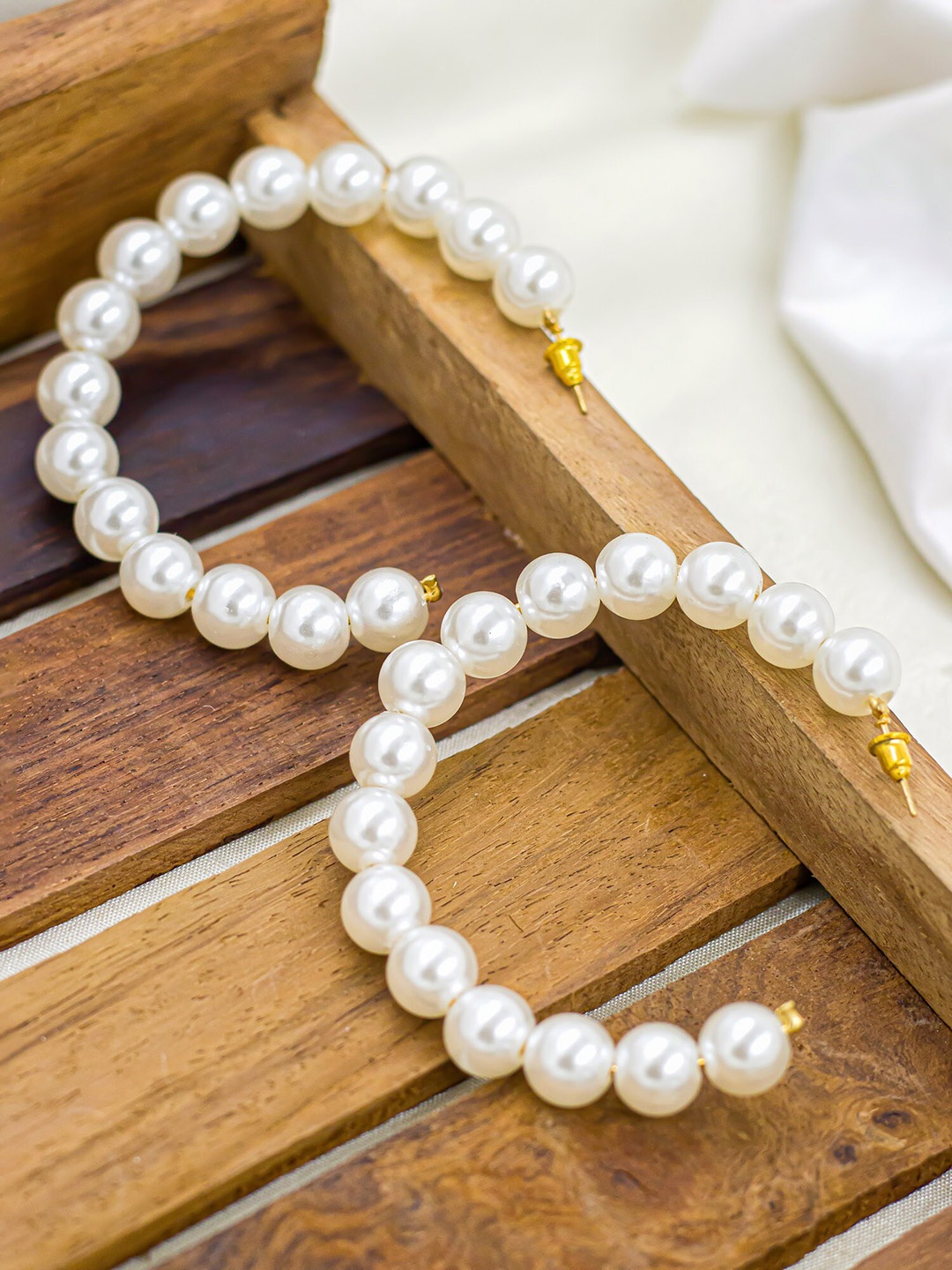 

Bellofox White Circular Half Hoop Earrings