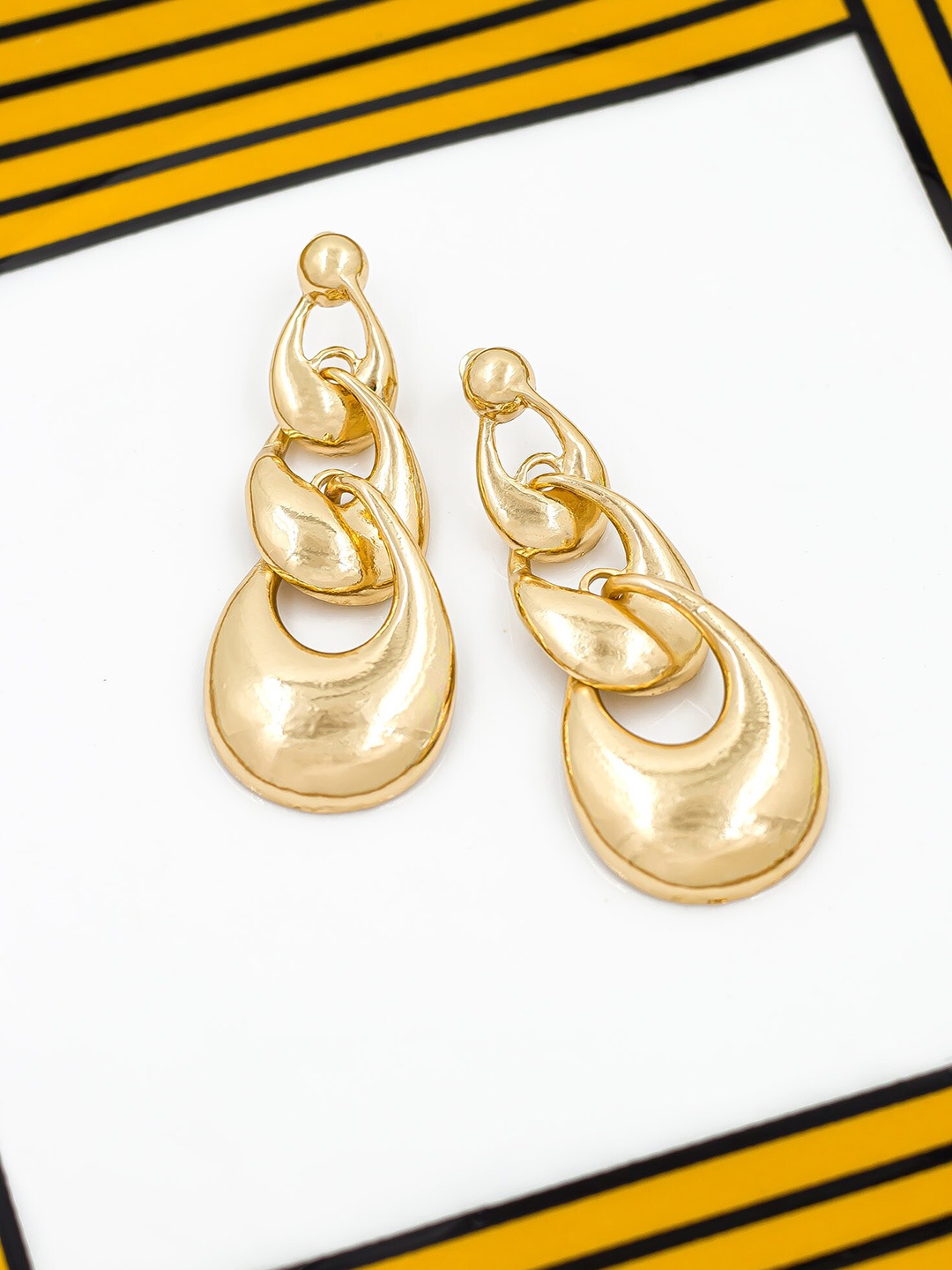 

Bellofox Women Gold-Toned Teardrop Shaped Drop Earrings