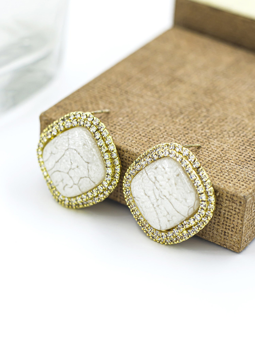 

Bellofox White Classic Studs Earrings