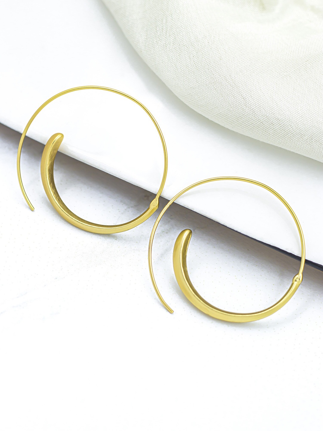 

Bellofox Gold-Toned Circular Hoop Earrings