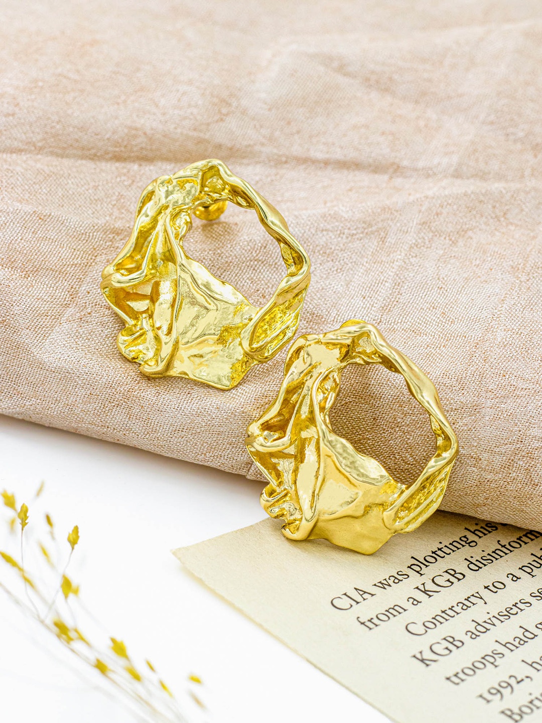 

Bellofox Gold-Toned Contemporary Studs Earrings