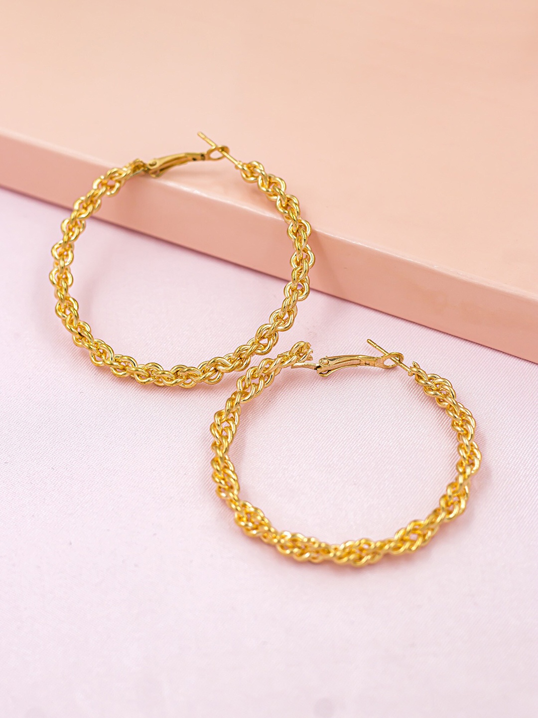 

Bellofox Women Gold-Toned Circular Hoop Earrings