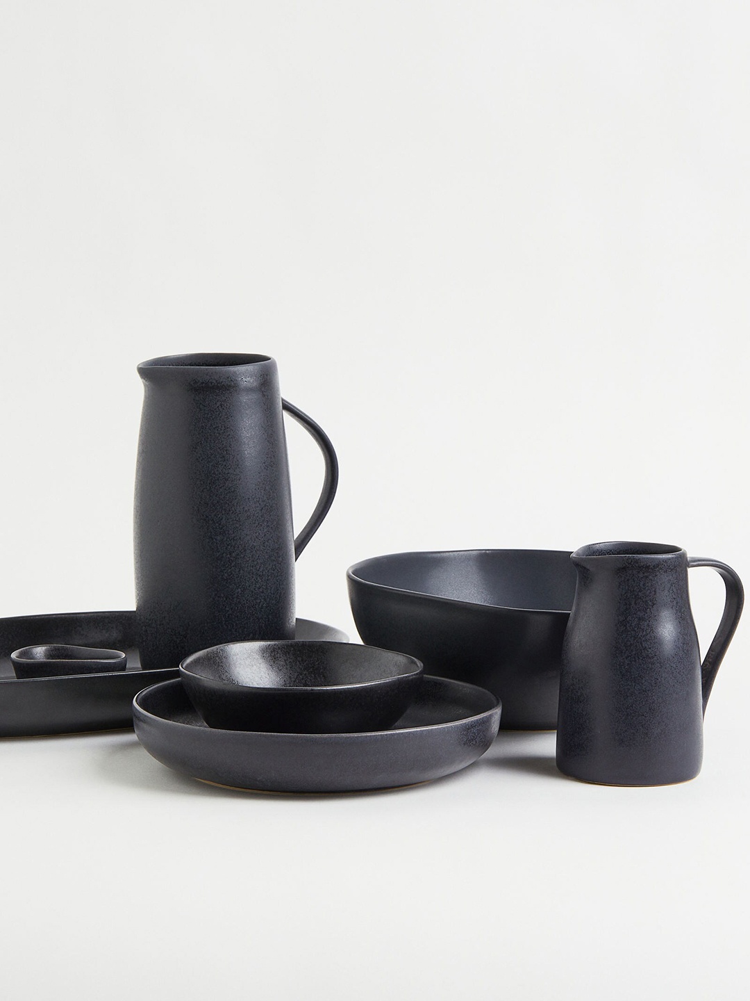 

H&M Grey Solid Stoneware Bowl