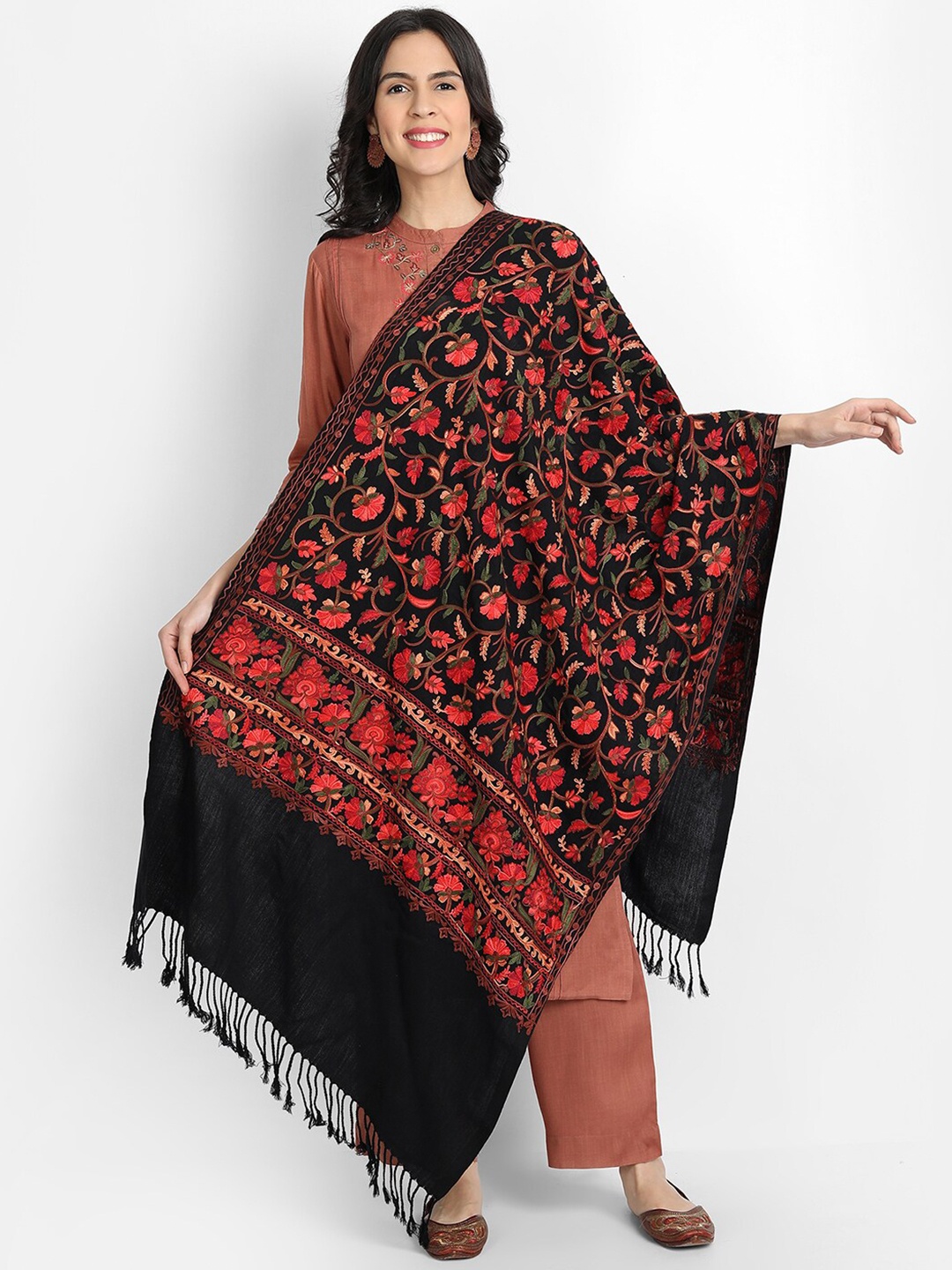 

Zamour Women Black & Orange Printed Stole