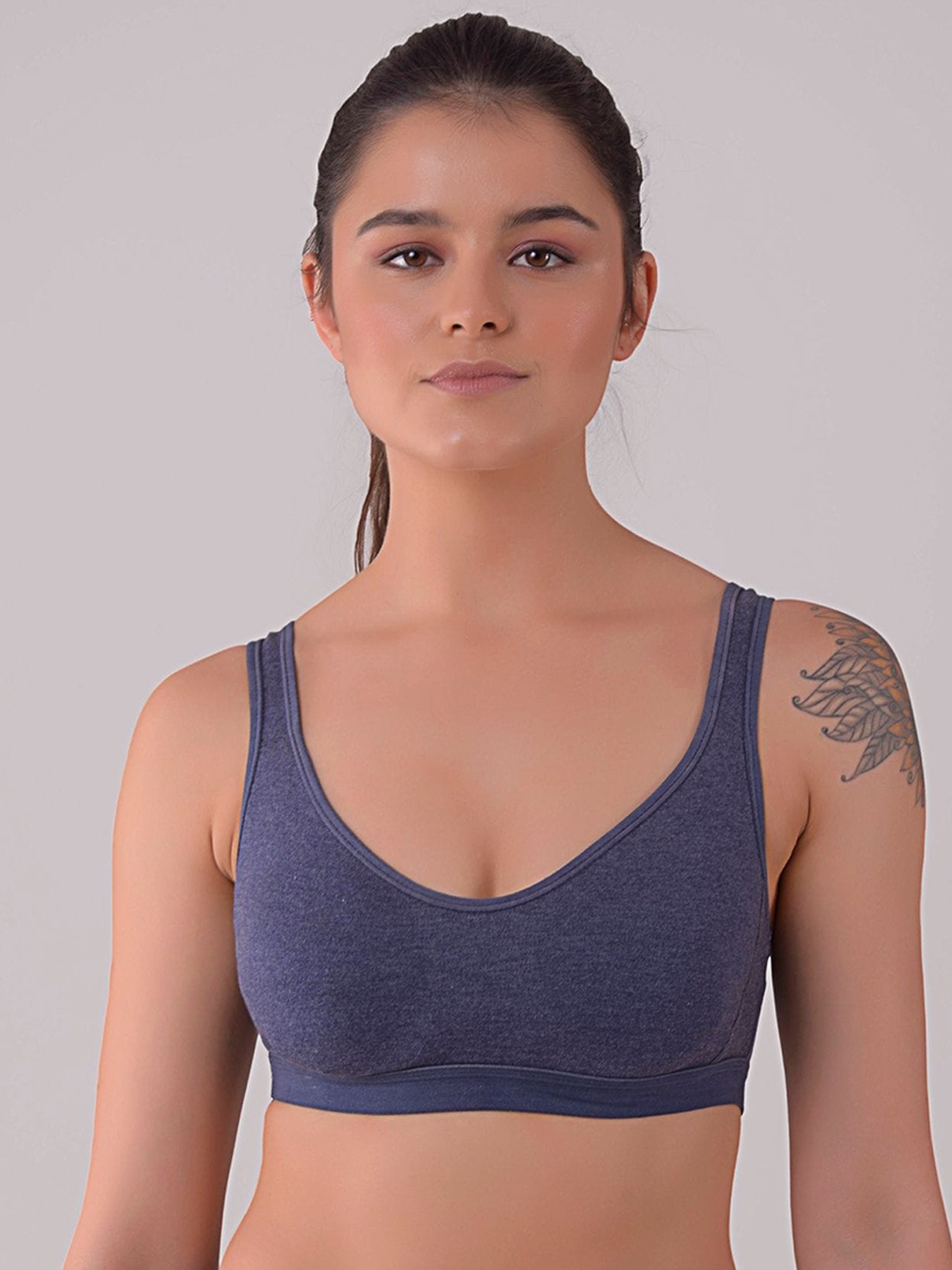 

Apraa & Parma Women Solid Non-Wired Non Padded Sports Bra, Navy blue