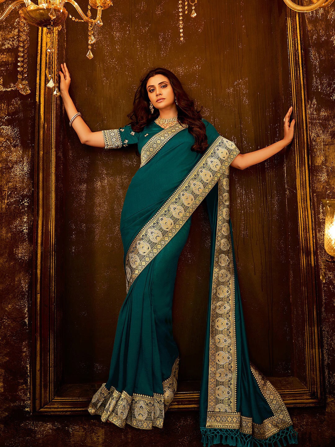 

Shaily Teal & Gold-Toned Silk Saree
