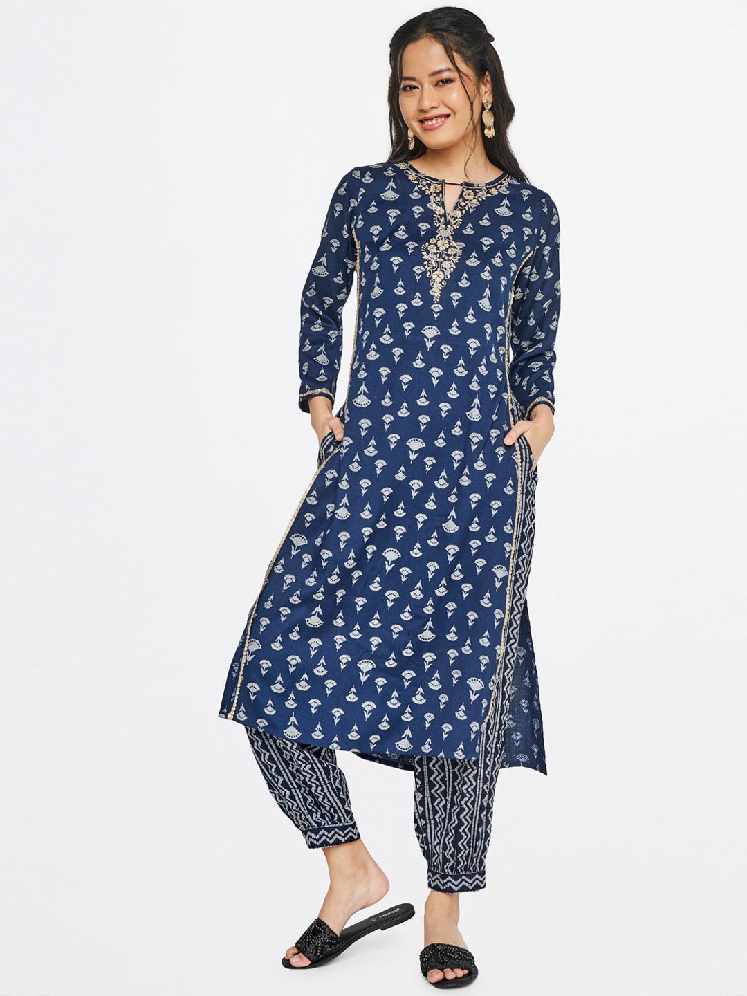 

Global Desi Printed Kurta With Trouser, Blue