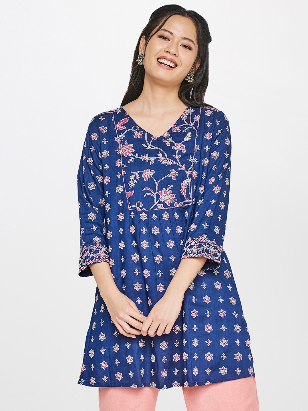 

Global Desi Blue & Pink Viscose Rayon Printed Tunic