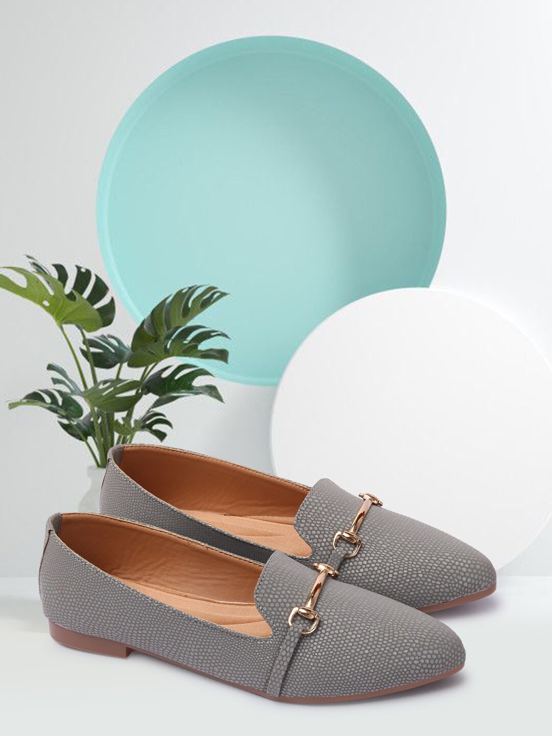 

TWIN TOES Women Grey Ballerinas Flats