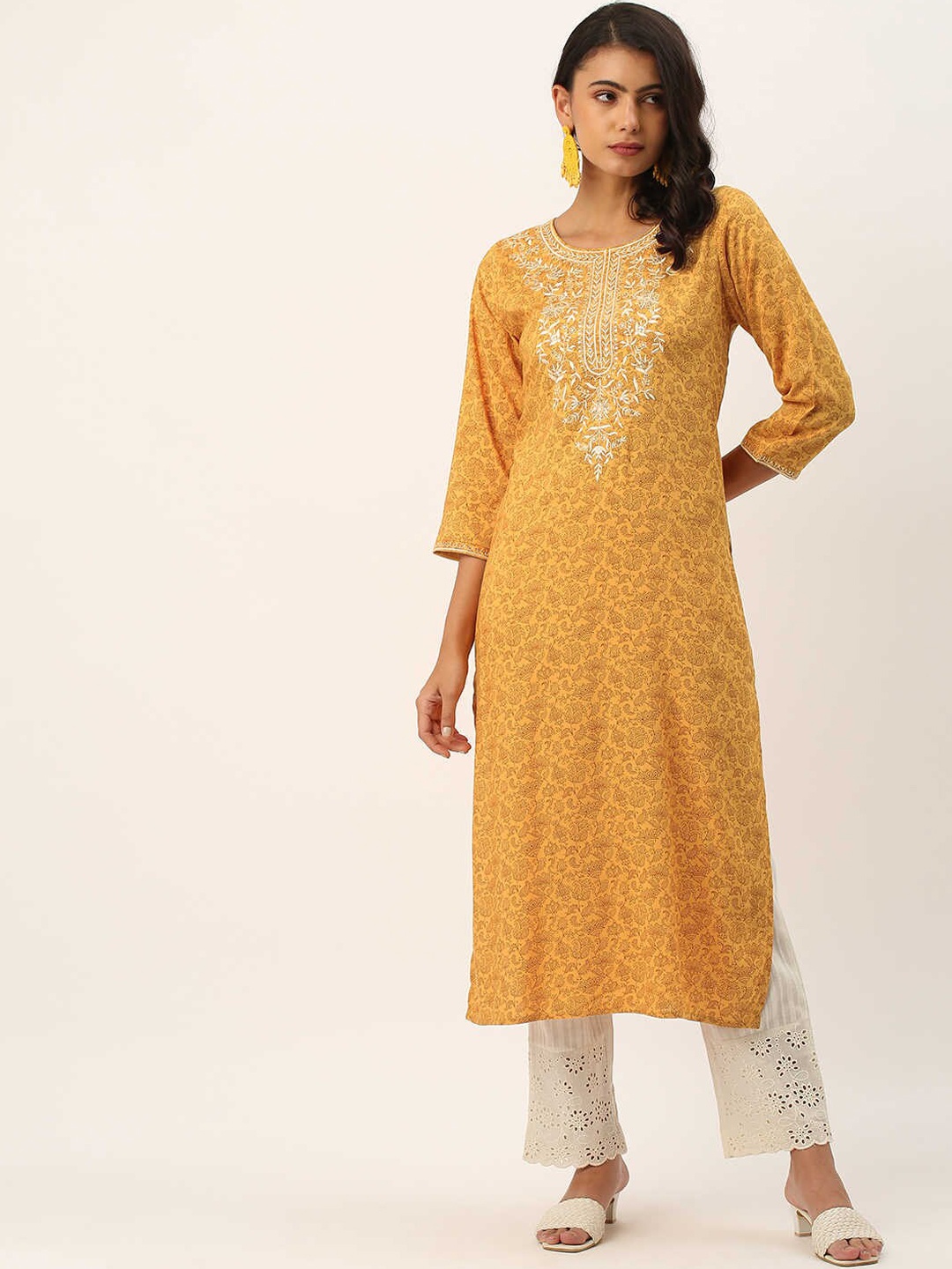

ZOLA Women Mustard Yellow Geometric Embroidered Thread Work Kurta