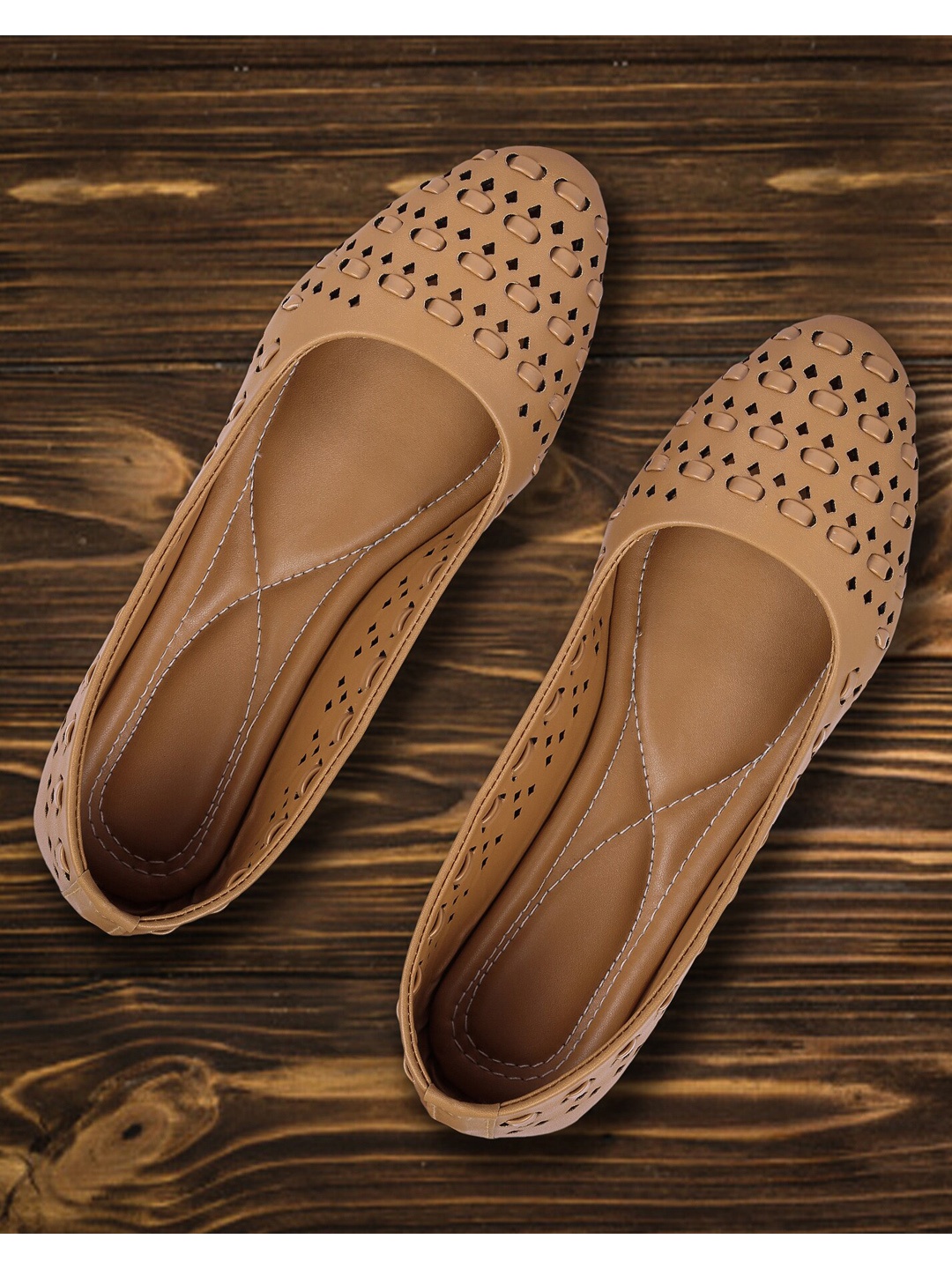 

Moonwalk Women Tan Laser Cuts Flats