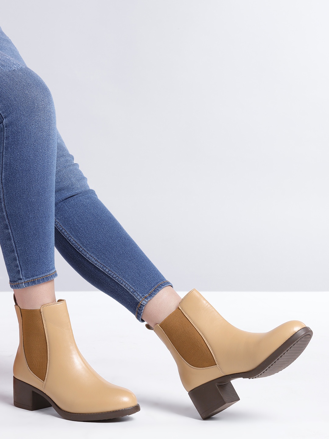 

Roadster Women Beige Colourblocked Mid-Top Block Heel Chelsea Boots