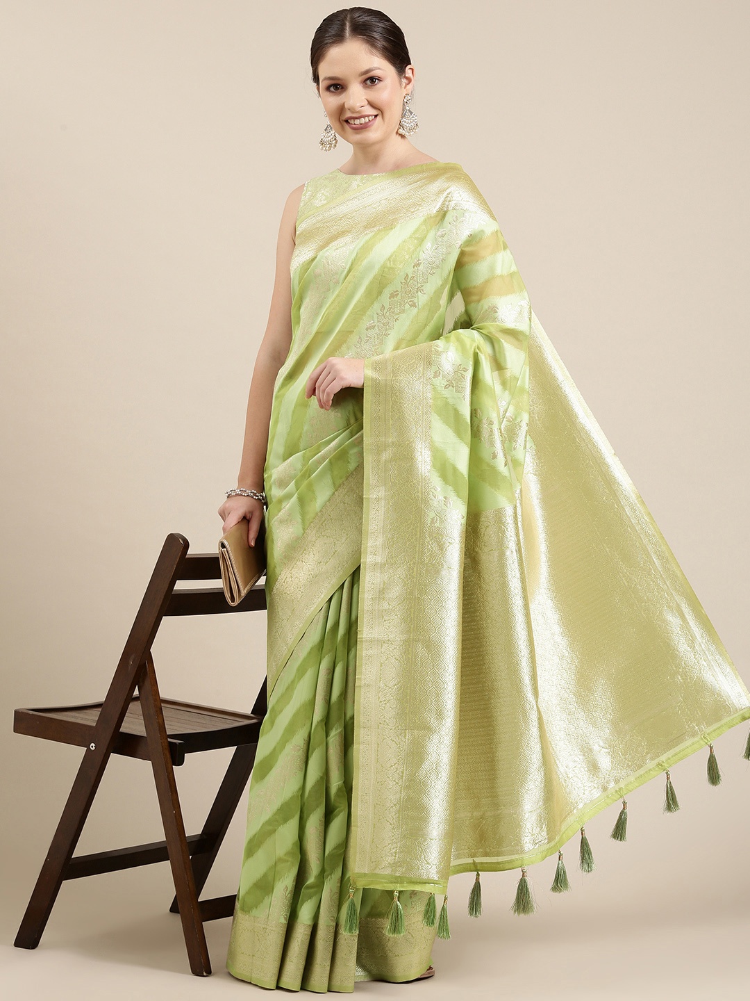 

panchhi Green & Silver-Coloured Ethnic Motifs Zari Organza Banarasi Saree