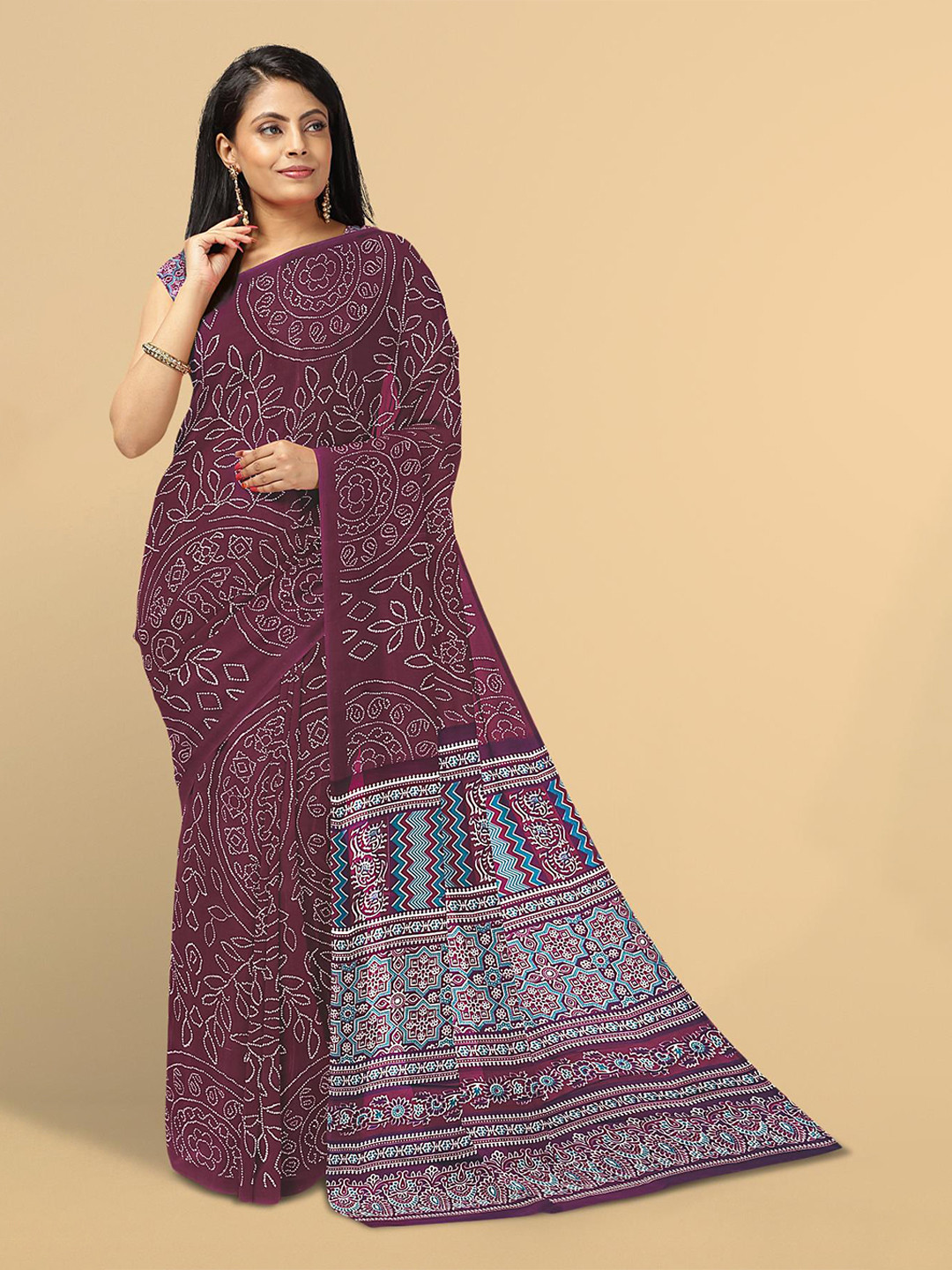 

Kalamandir Purple & White Floral Printed Silk Blend Saree
