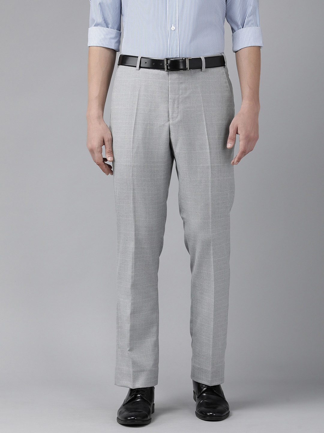 

Park Avenue Men Grey Checked Smart Fit Trousers