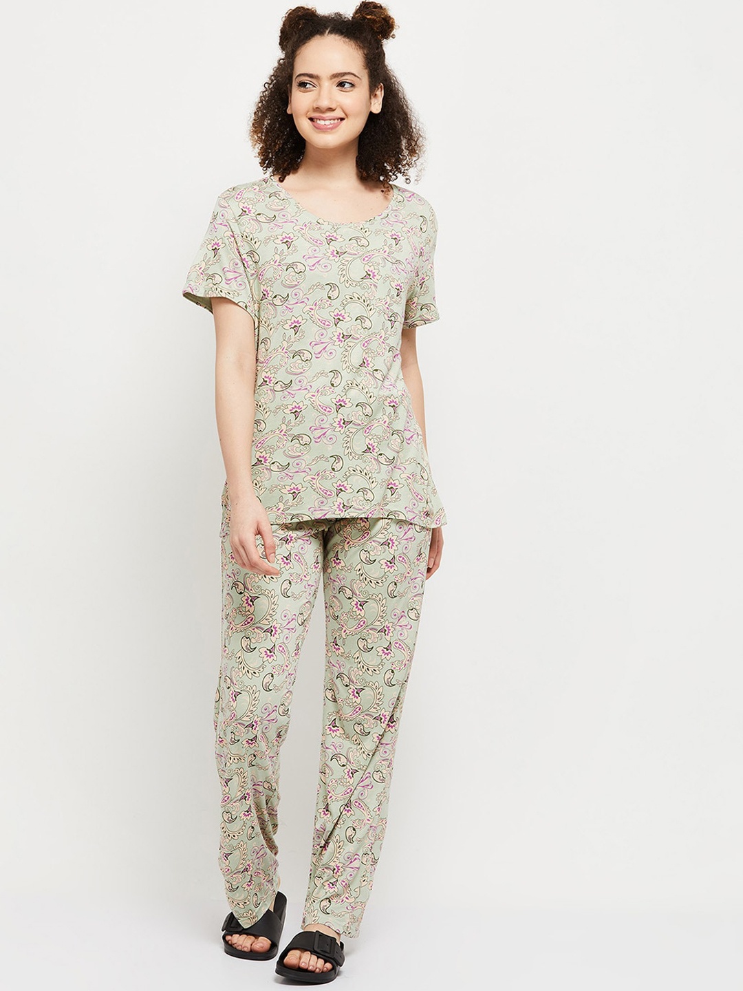 

max Women Green & Pink Printed Night suit
