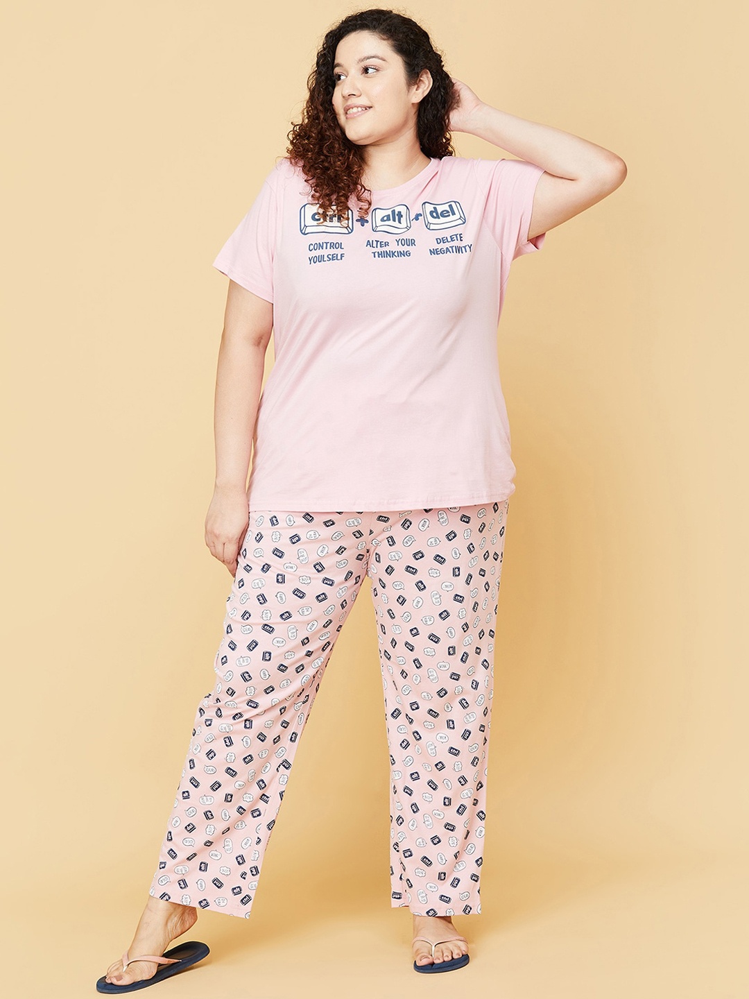 

max Women Pink & Blue Printed Night Suit