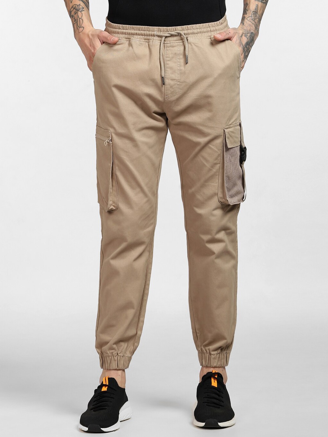 

Jack & Jones Men Beige Low-Rise Cargos Trouser