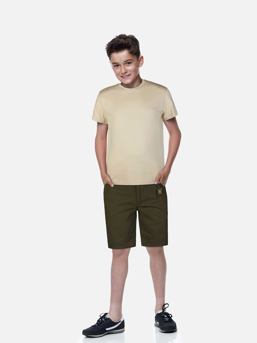 

Gini and Jony Boys Olive Green Solid Shorts