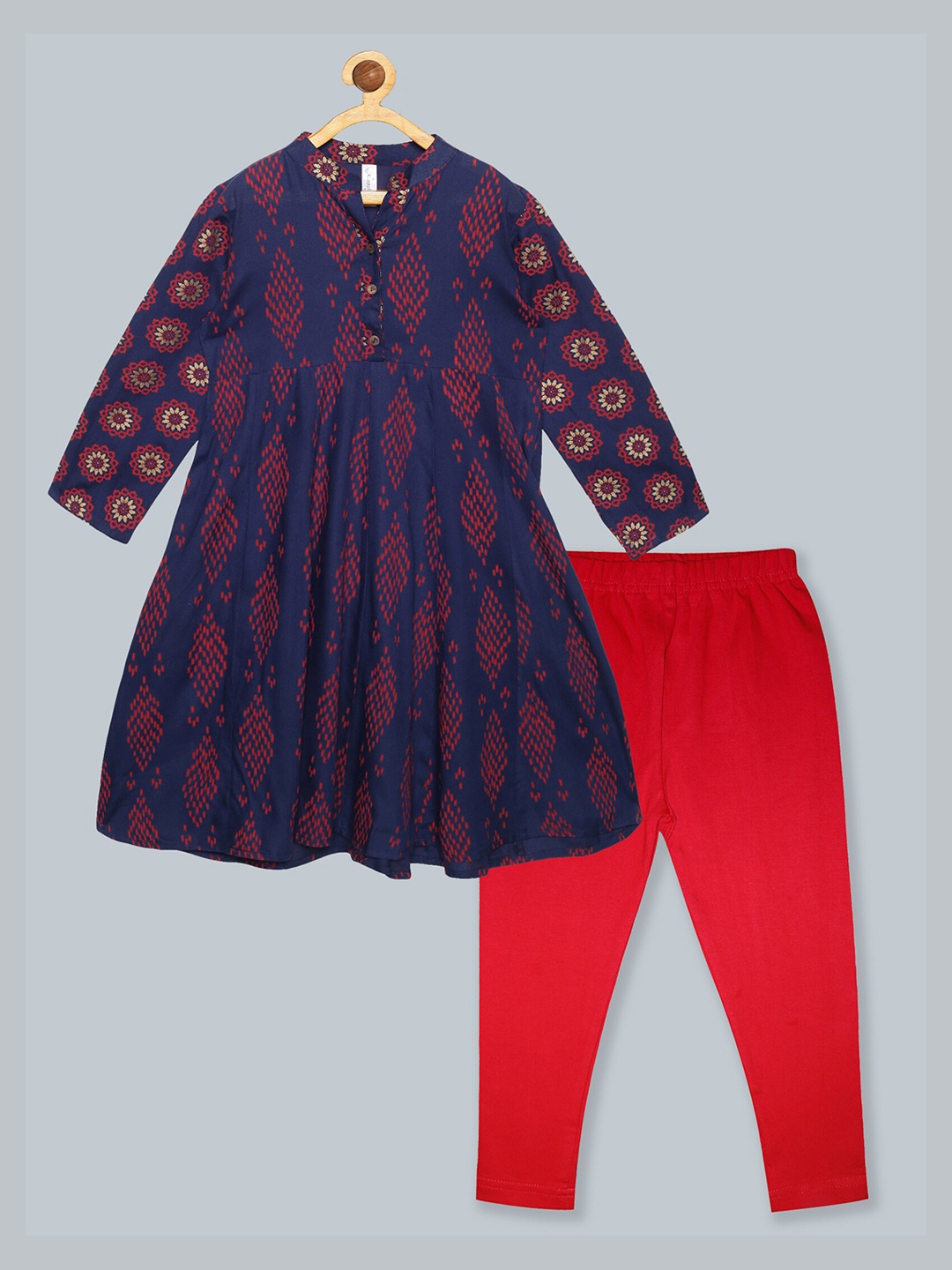 

KiddoPanti Girls Navy Blue Ethnic Motifs Printed Empire Kurti & Legging