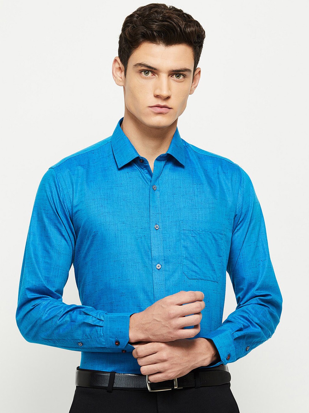 

max Men Blue Solid Formal Shirt